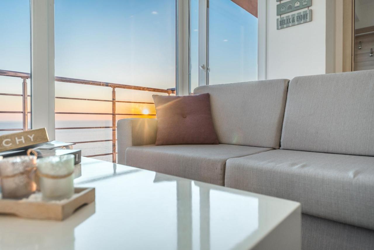 Blue Heaven -Full Sea View Brand New Apartment Дуррес Екстер'єр фото
